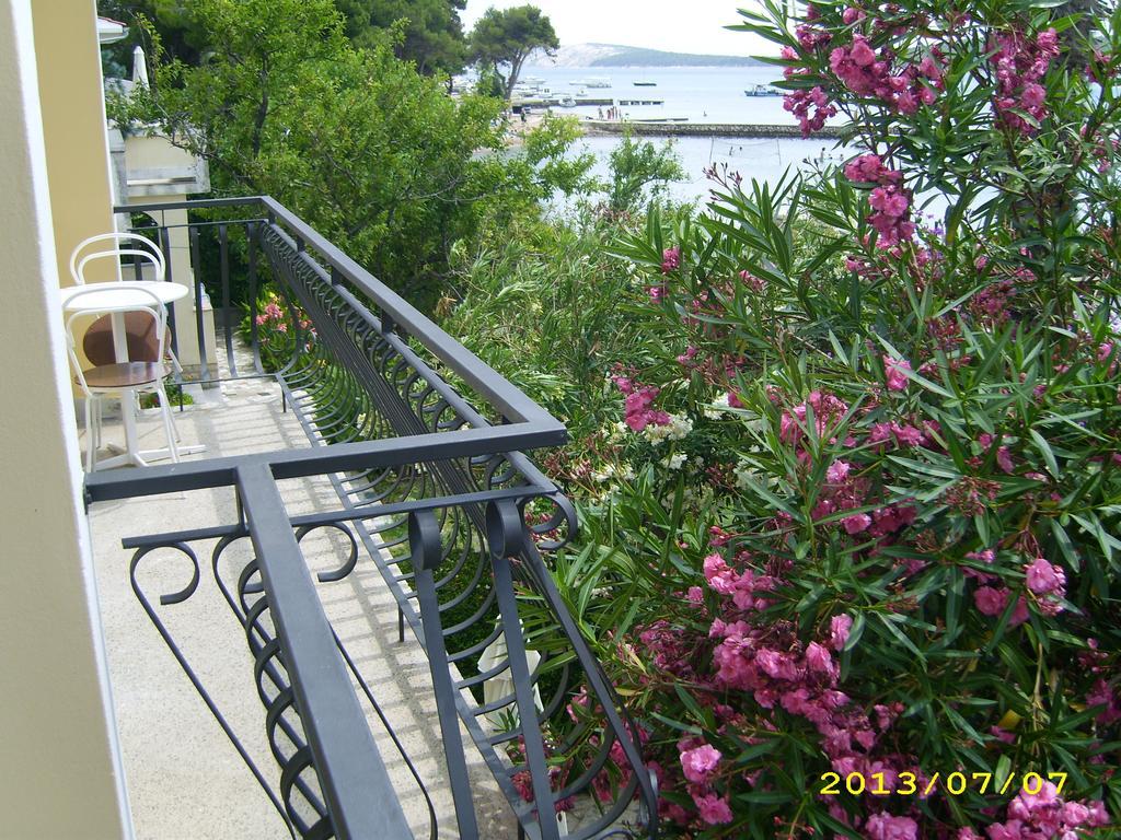 Apartments Antica Rab Town Rum bild